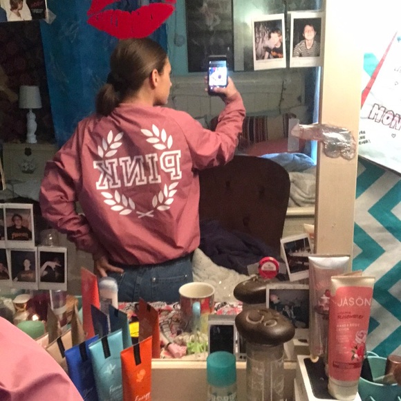 VICTORIA SECRET PINK WIND BREAKER - Picture 4 of 8